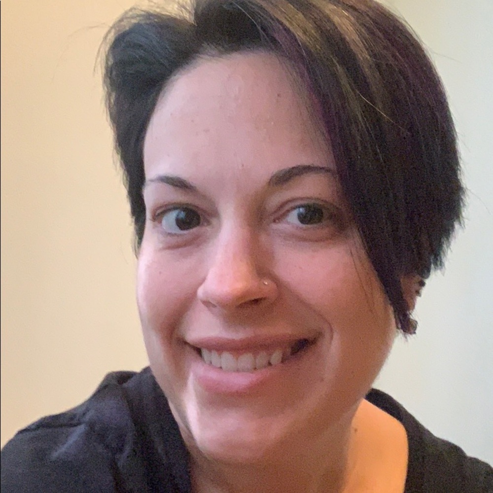 Meet your Posher, Nicole